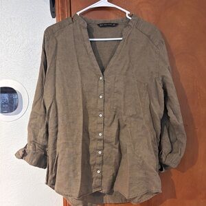 Linen Button-Front Shirt in Olive Green